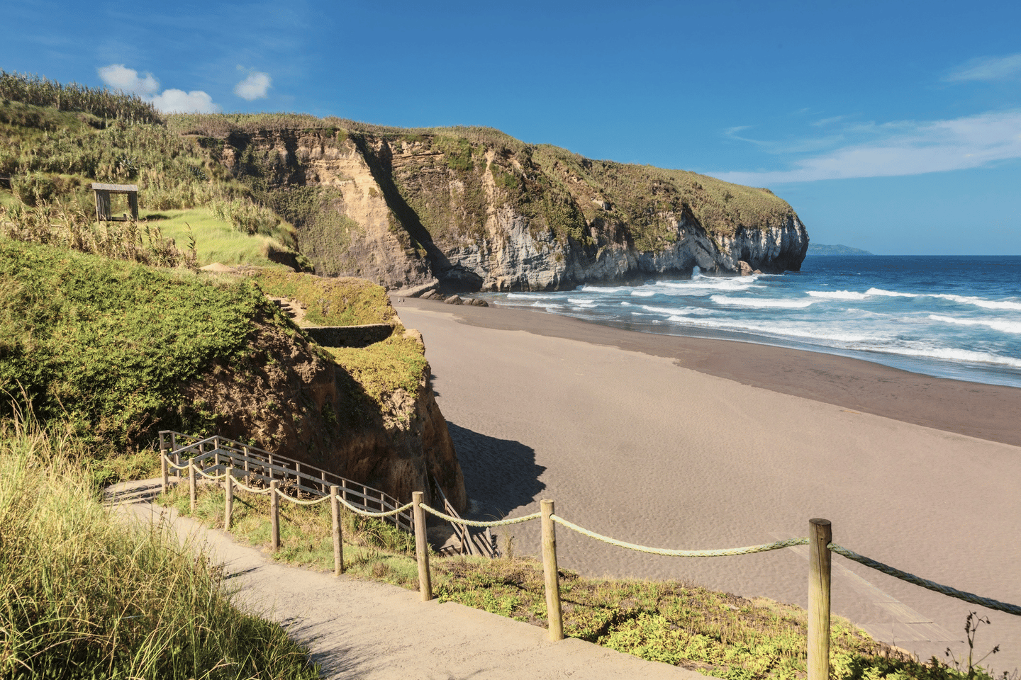 santa-barbara-strand-sao-miguel-g-1301984862.png