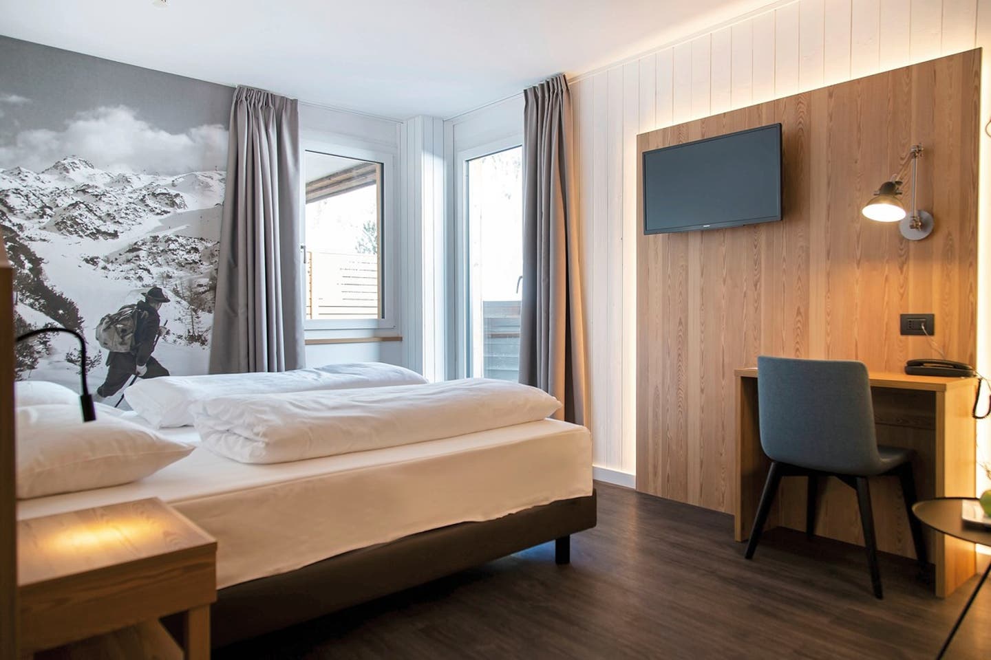 Wohnbeispiel Doppelzimmer Superior mit Balkon Zirm