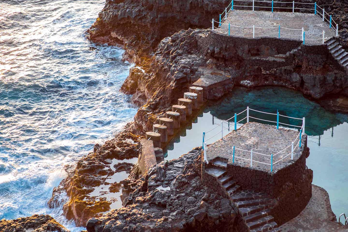 La Palma Charco azul natuerliche Becken Sonnenuntergang