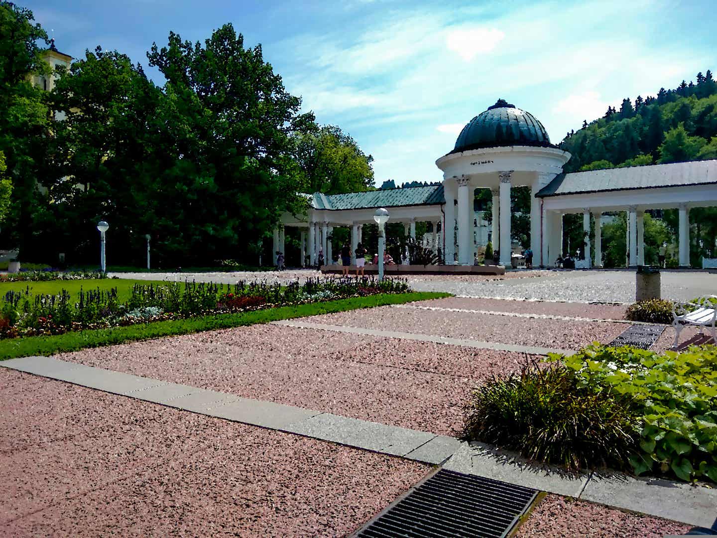 Urlaub in Marienbad – Kolonnade mit Heilquelle