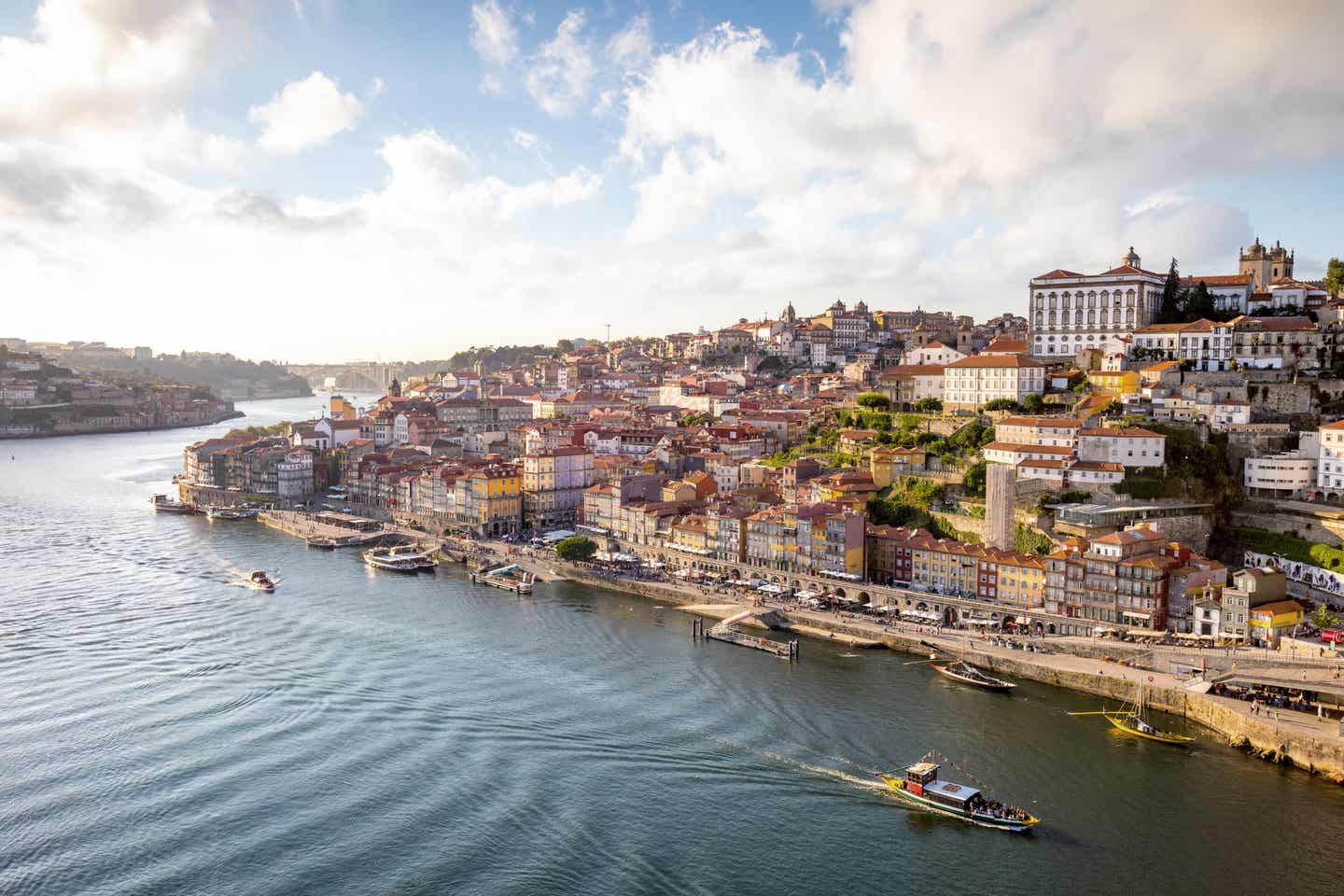 Stadt Porto mit Blick auf den Fluss Douro