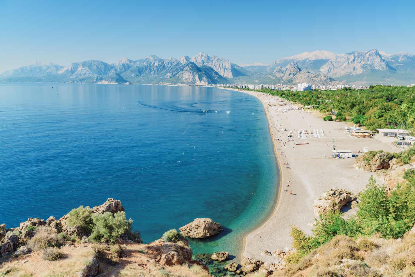 Wo überwintern? Wie wäre es mit dem Konyaalti Beach in der Türkei?