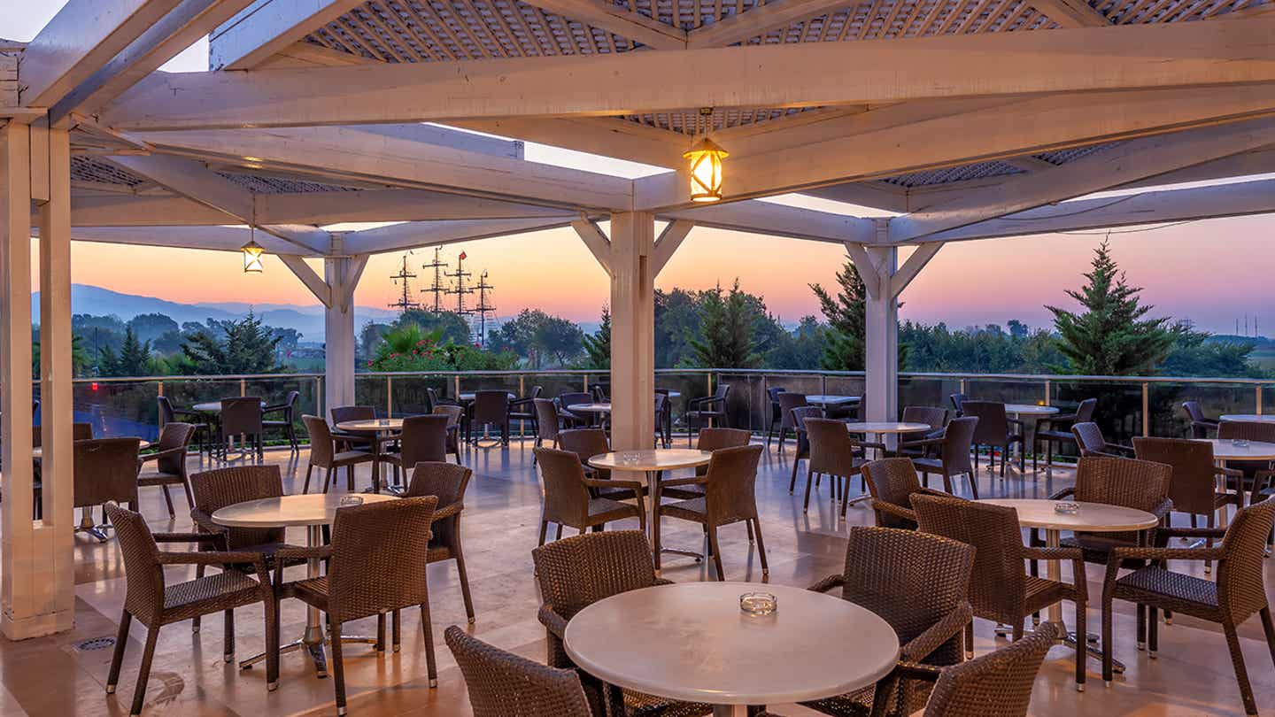 Lake River Side Hotel & Spa Terrace Lake River Side Hotel & Spa Terrace