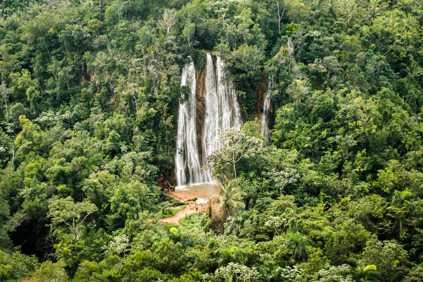 Wasserfall El Limon in der Dominikanischen Republik, Karibik