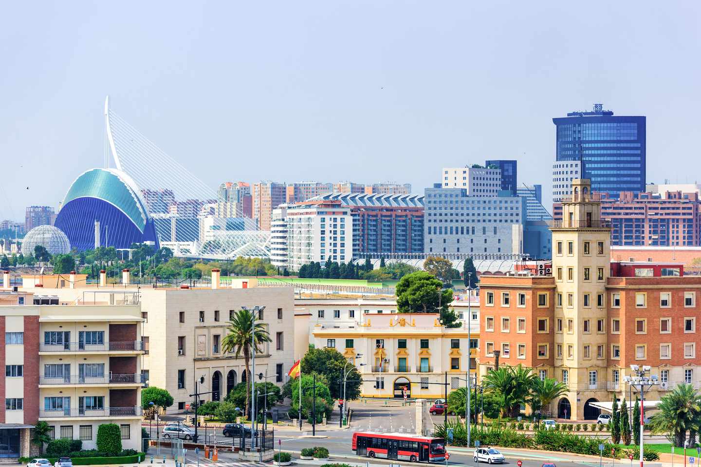 Städtereise in Valencia: Blick auf Skyline in Valencia