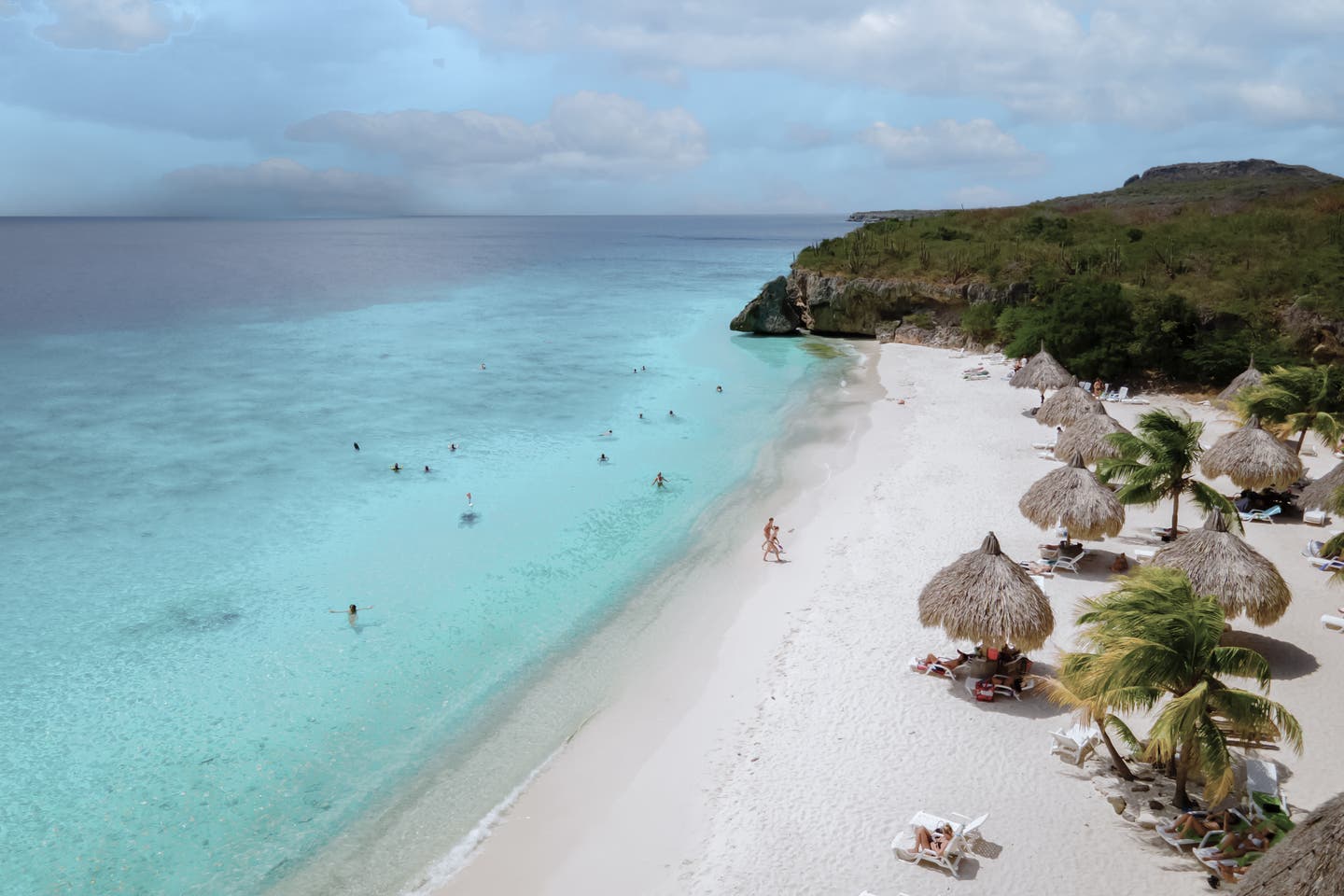 Curacao beste Reisezeit: Luftaufnahme von Strand Cas Abauo