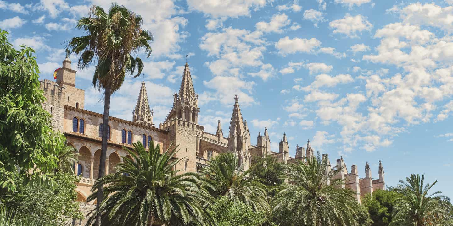 Mallorca Urlaub: die imposante Kathedrale von Palma de Mallorca