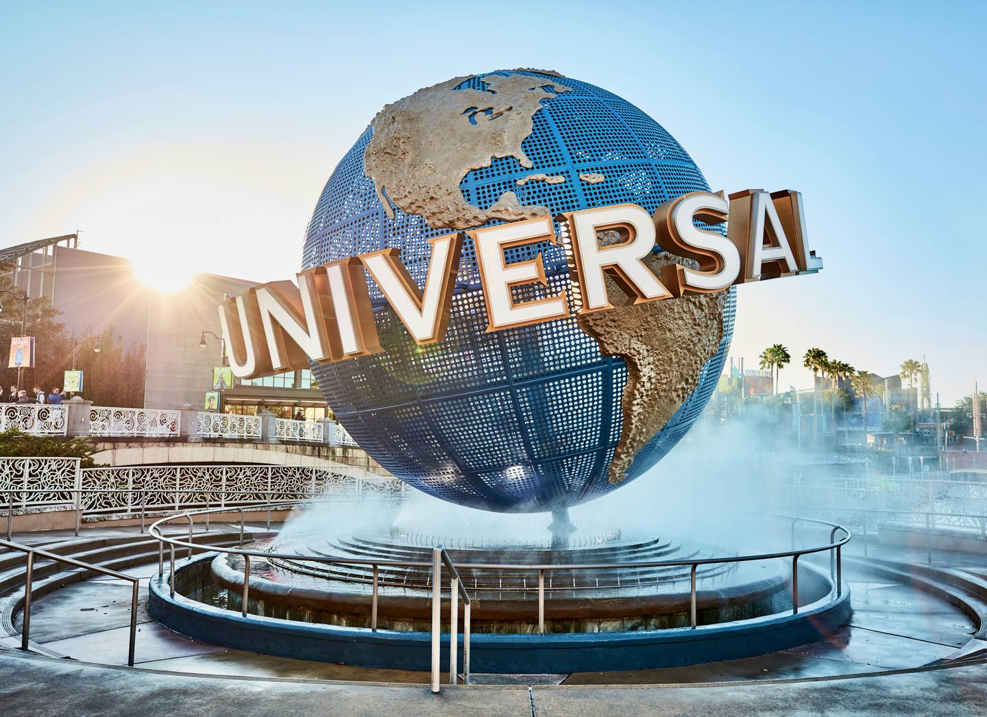 Der markante Globus des Universal Orlando Resorts Der markante Globus des Universal Orlando Resorts