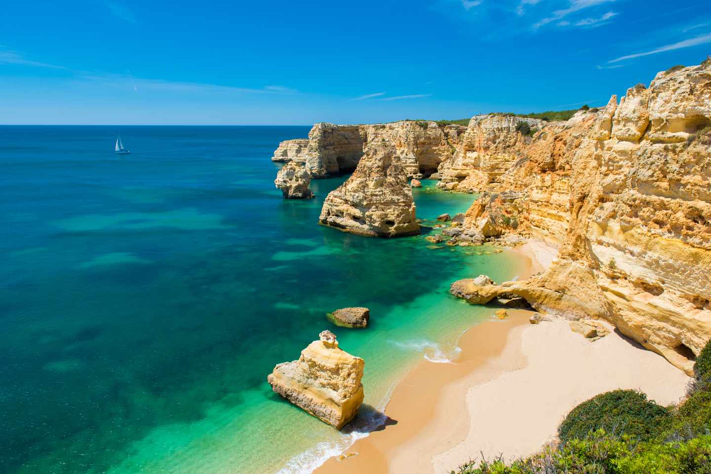 Algarve Hotels: Praia da Marinha