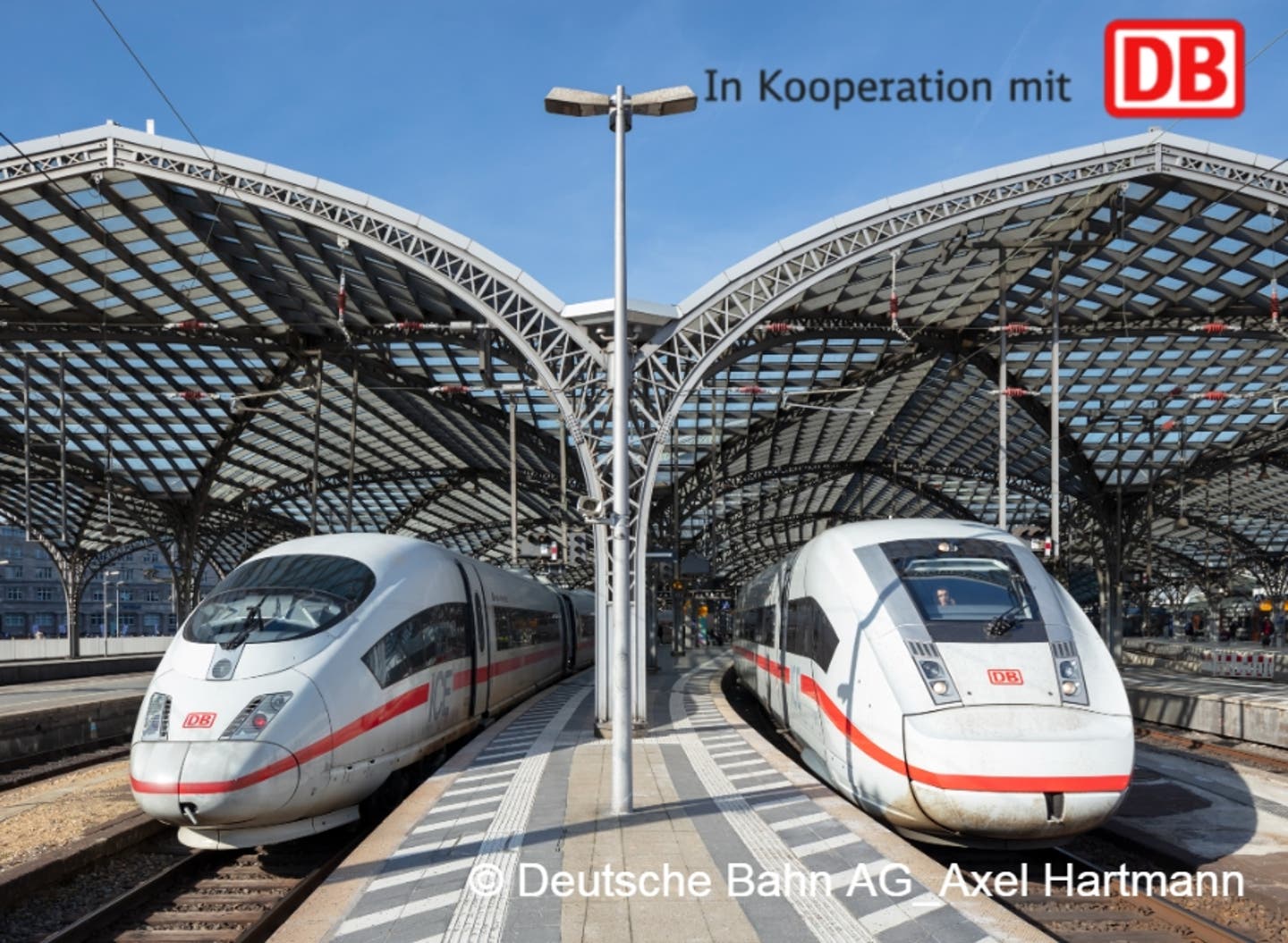 Deutsche Bahn - ICE stehen im Bahnhof