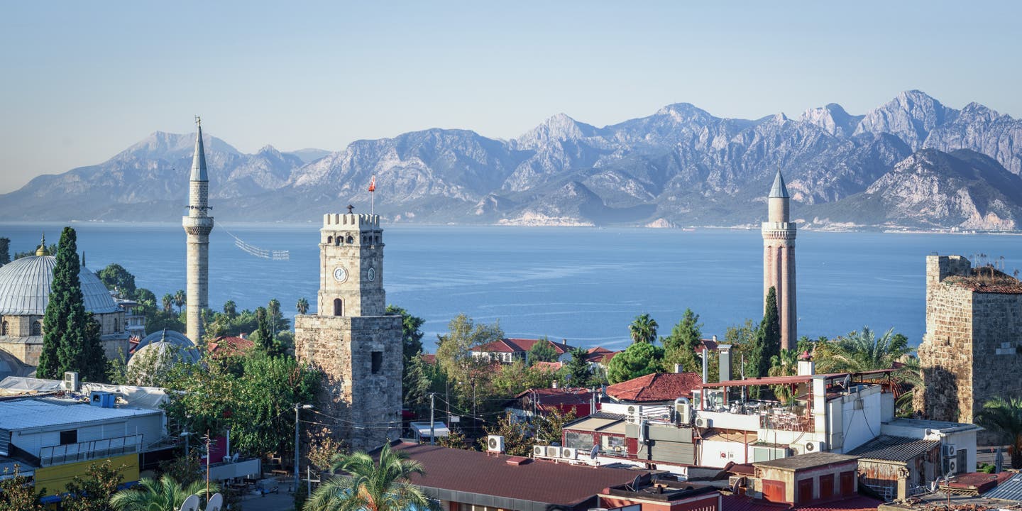 Antalya Berge - Panorama der Altstadt von Antalya, Türkei 