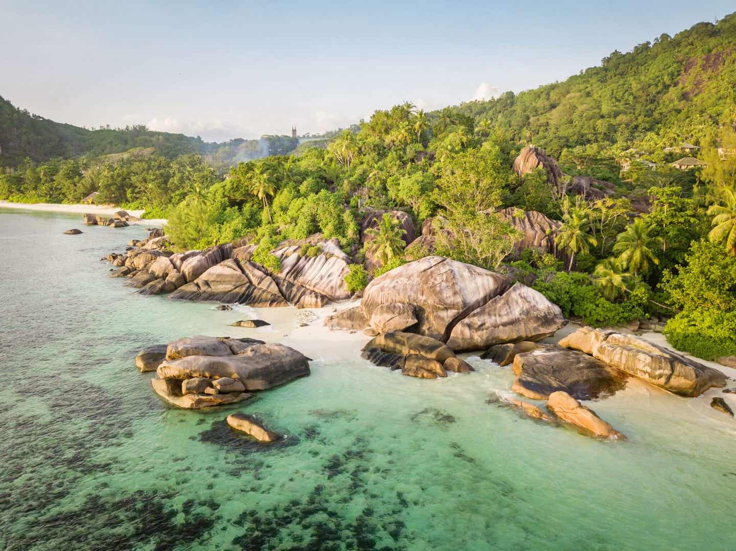 Ideal für eine Strandhochzeit mit vielen Gästen: die Baie Lazare