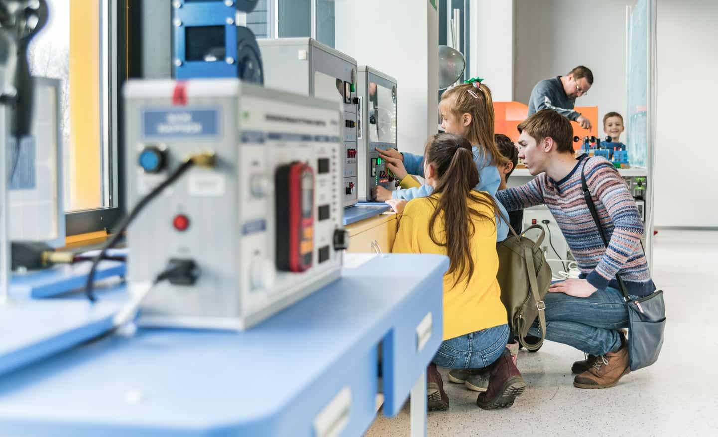 Straßburg Sehenswürdigkeiten: Kinder im Museum für Wissenschaft und Technologie