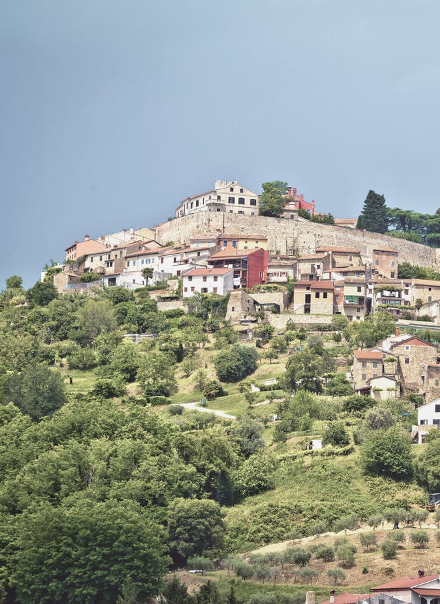 Istrien Urlaub Urlaub in Istrien – Blick auf die Stadt Motovun