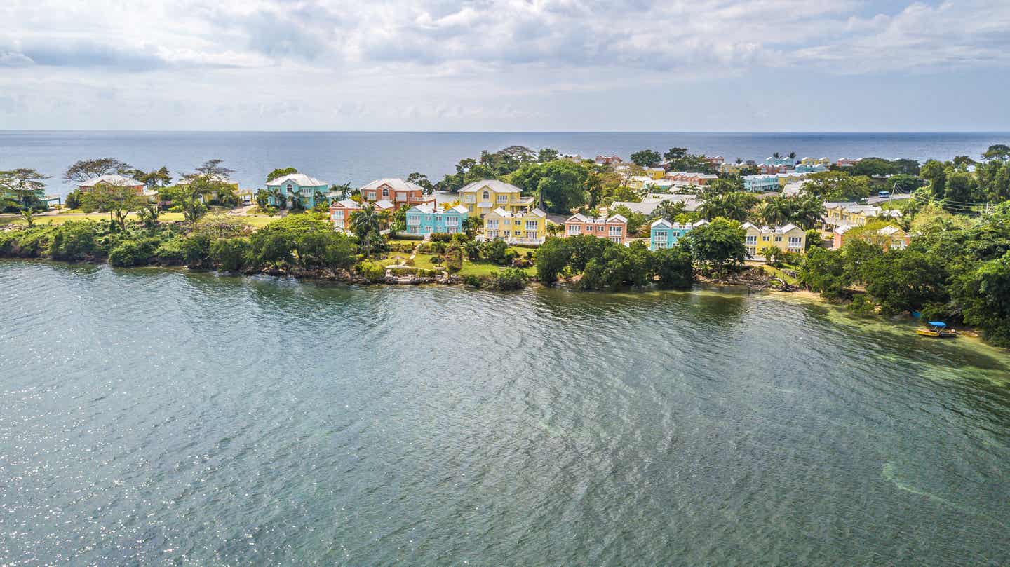 Jamaika beste Reisezeit. Luftaufnahme von Negril