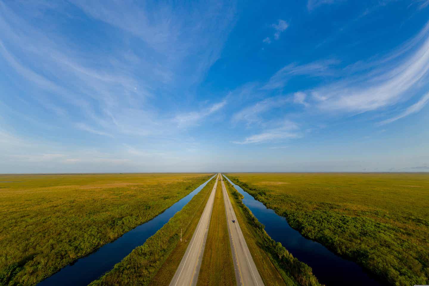 Straße durch die Natur der Everglades