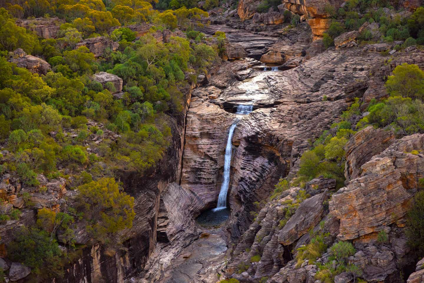 Northern-Territory-Sehenswürdigkeiten: Wasserfall im Kakadu National Park 