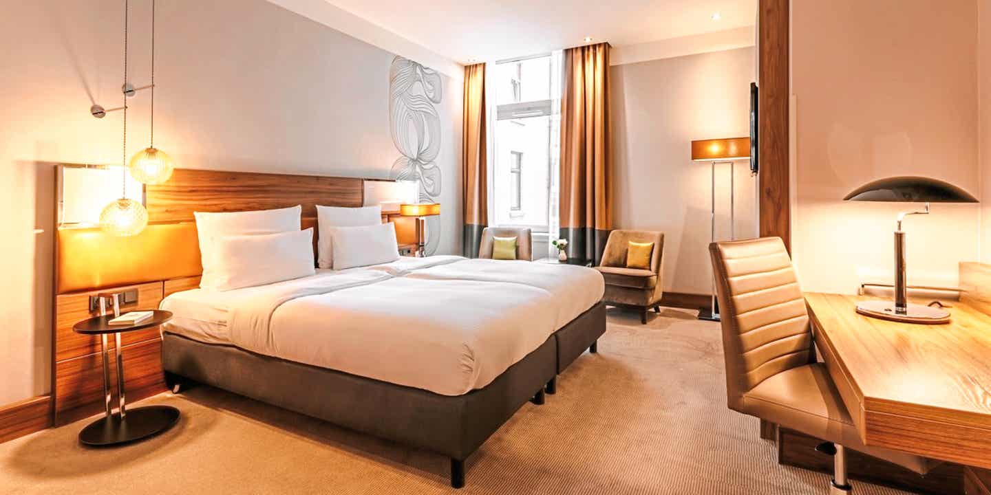 Beste Hotels Hamburg: Ein Zimmer im Hotel Reichshof Hamburg Ein Zimmer im Hotel Reichshof in Hamburg