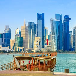 katar-doha-skyline-klein-g-1162171393.jpg