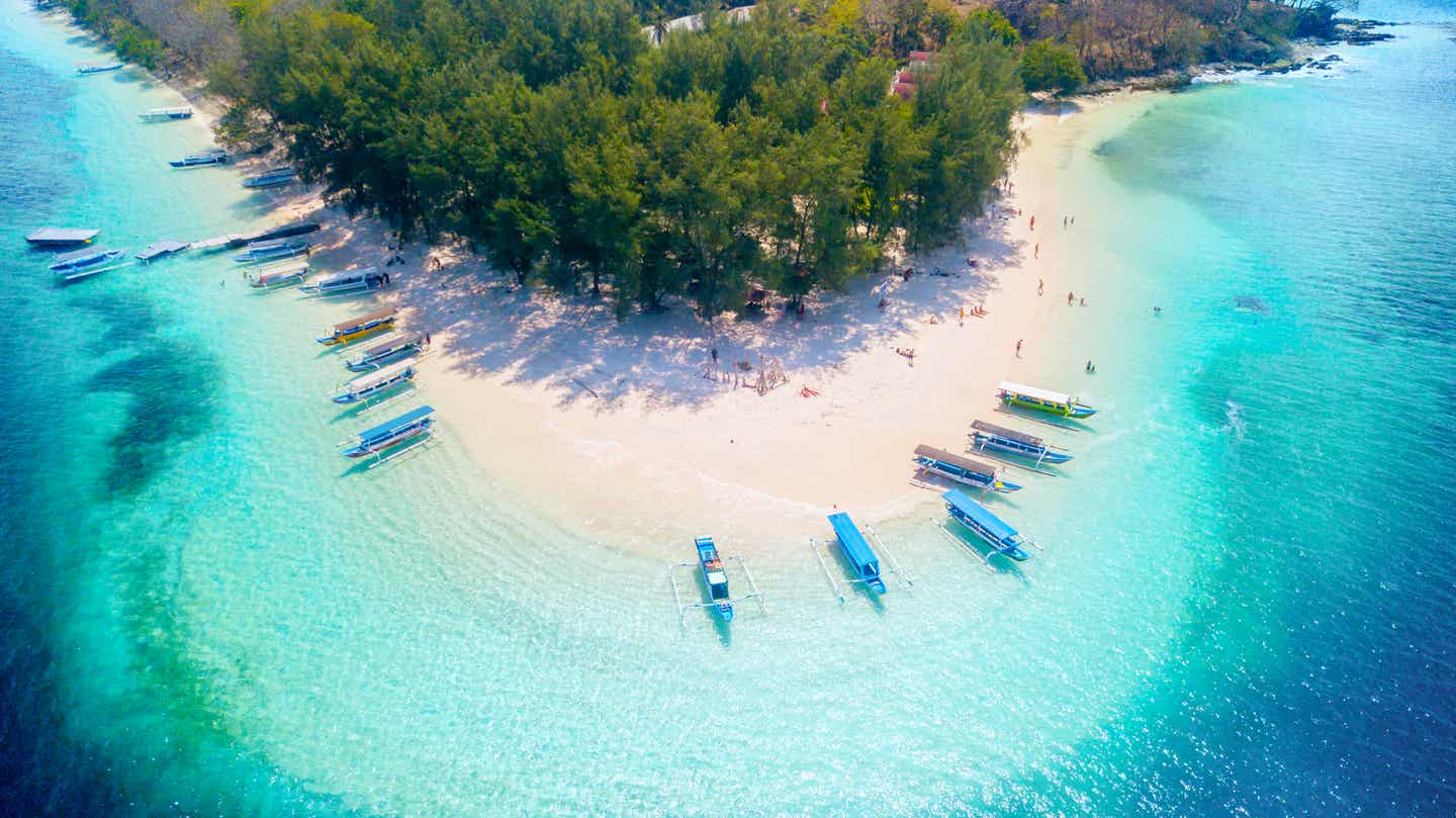 Boote vor Indonesiens Küste