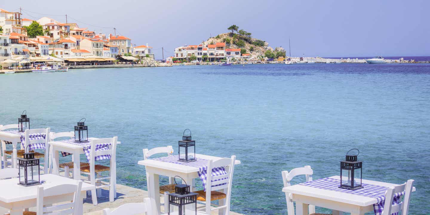 Restaurant in Kokkari auf Samos mit Blick aufs Meer