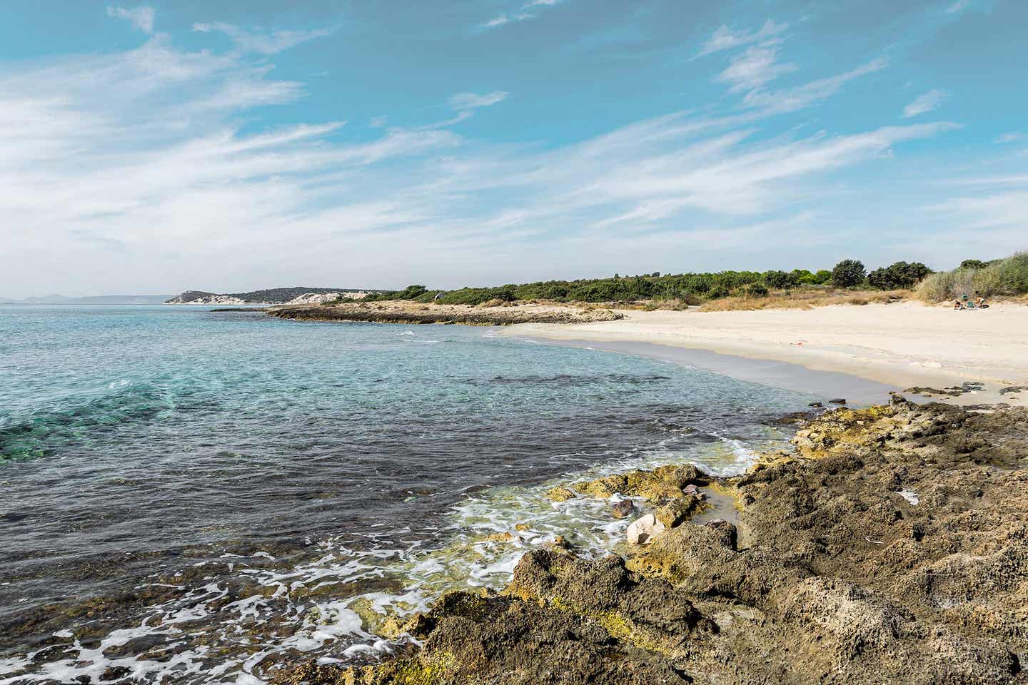 Cesme: Blick auf das Wasser mit Strand