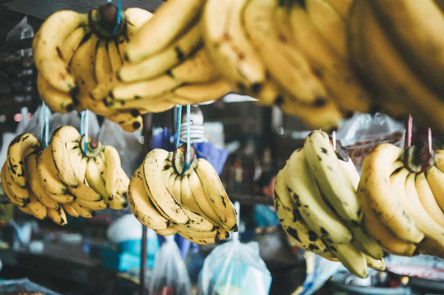 Bananen auf dem Taku Pa Market