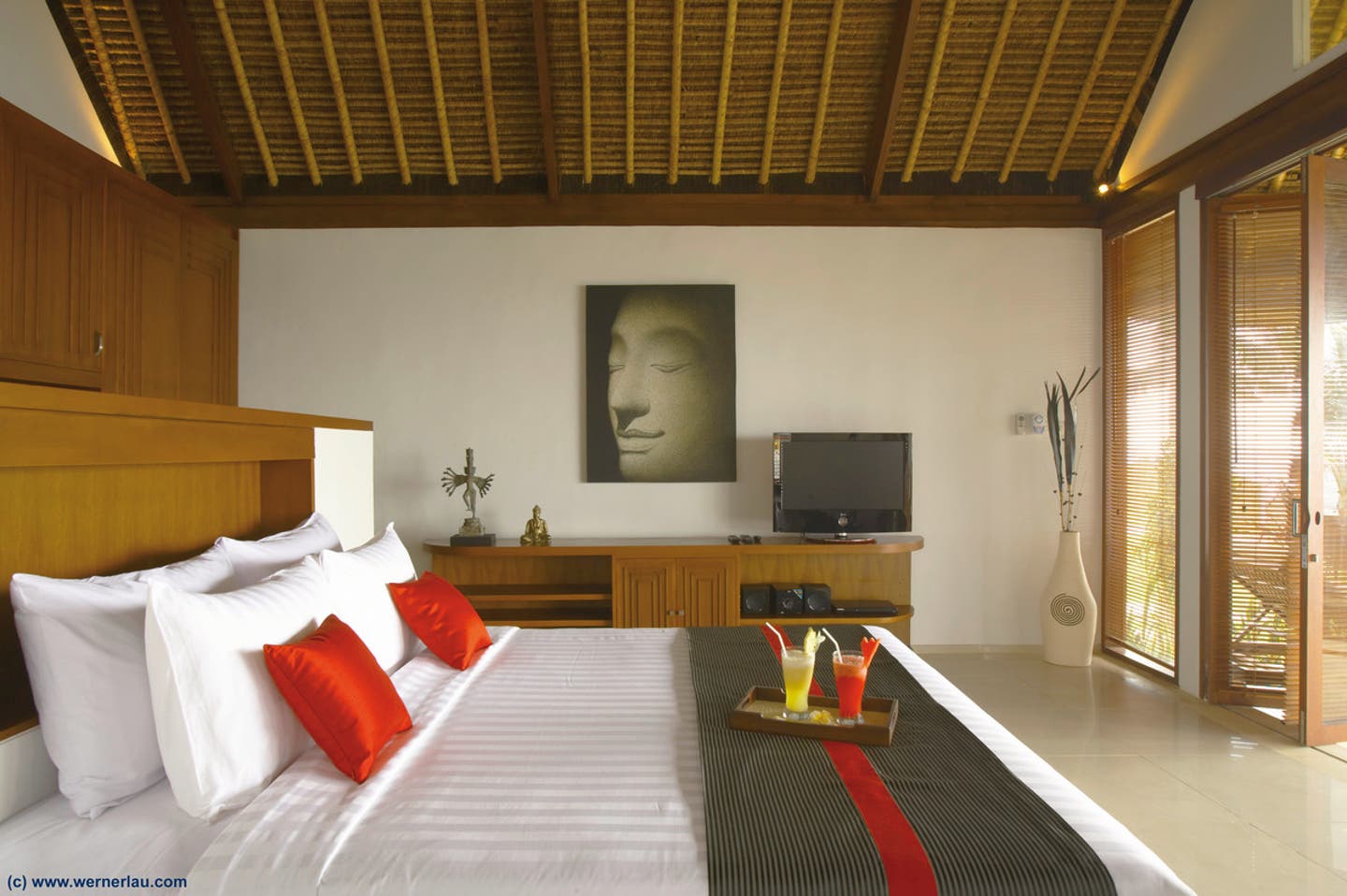 Wohnbeispiel Ocean Front Deluxe Bungalow