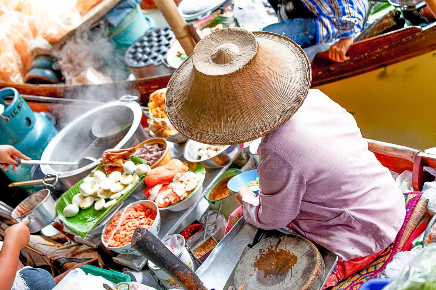 Streetfood auf dem Wasser – Bangkok zeigt bei Städtereisen Asien seine kulinarische Seite