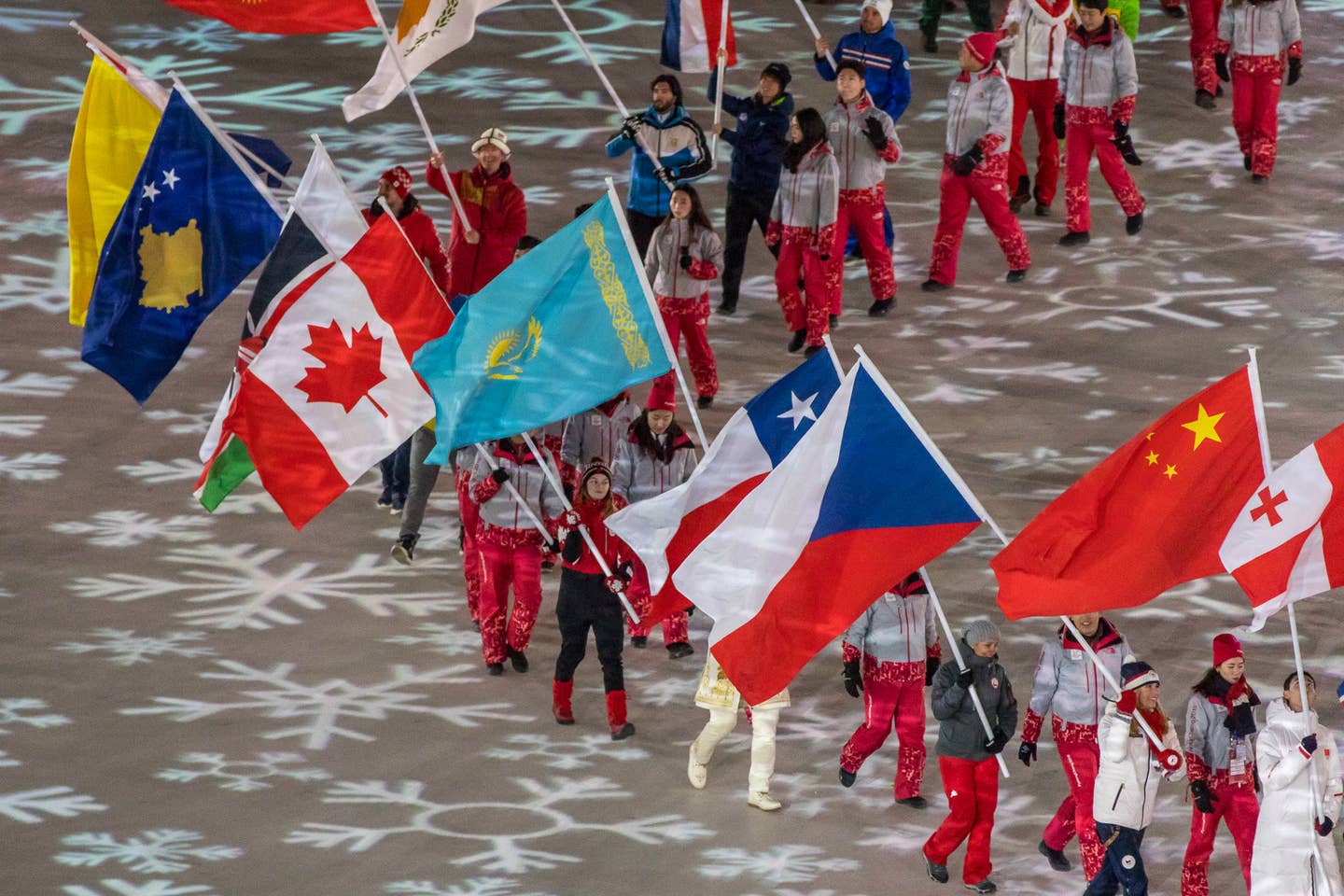 Rückblicke Olympia. Einmarsch der Nationen bei den Olympischen Winterspielen 2018 ind Pyeongchang.