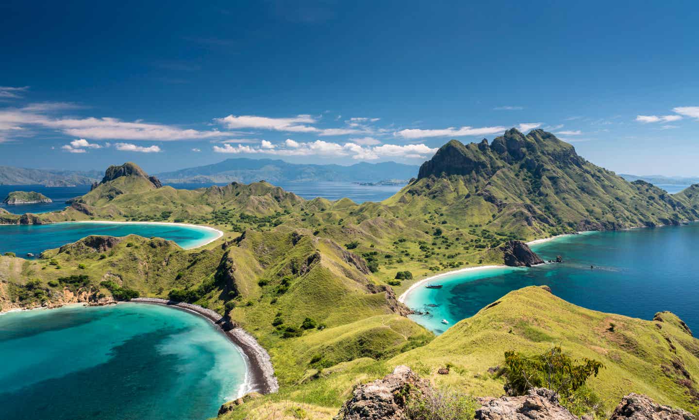 Nationalpark mit Gebirge in Indonesien