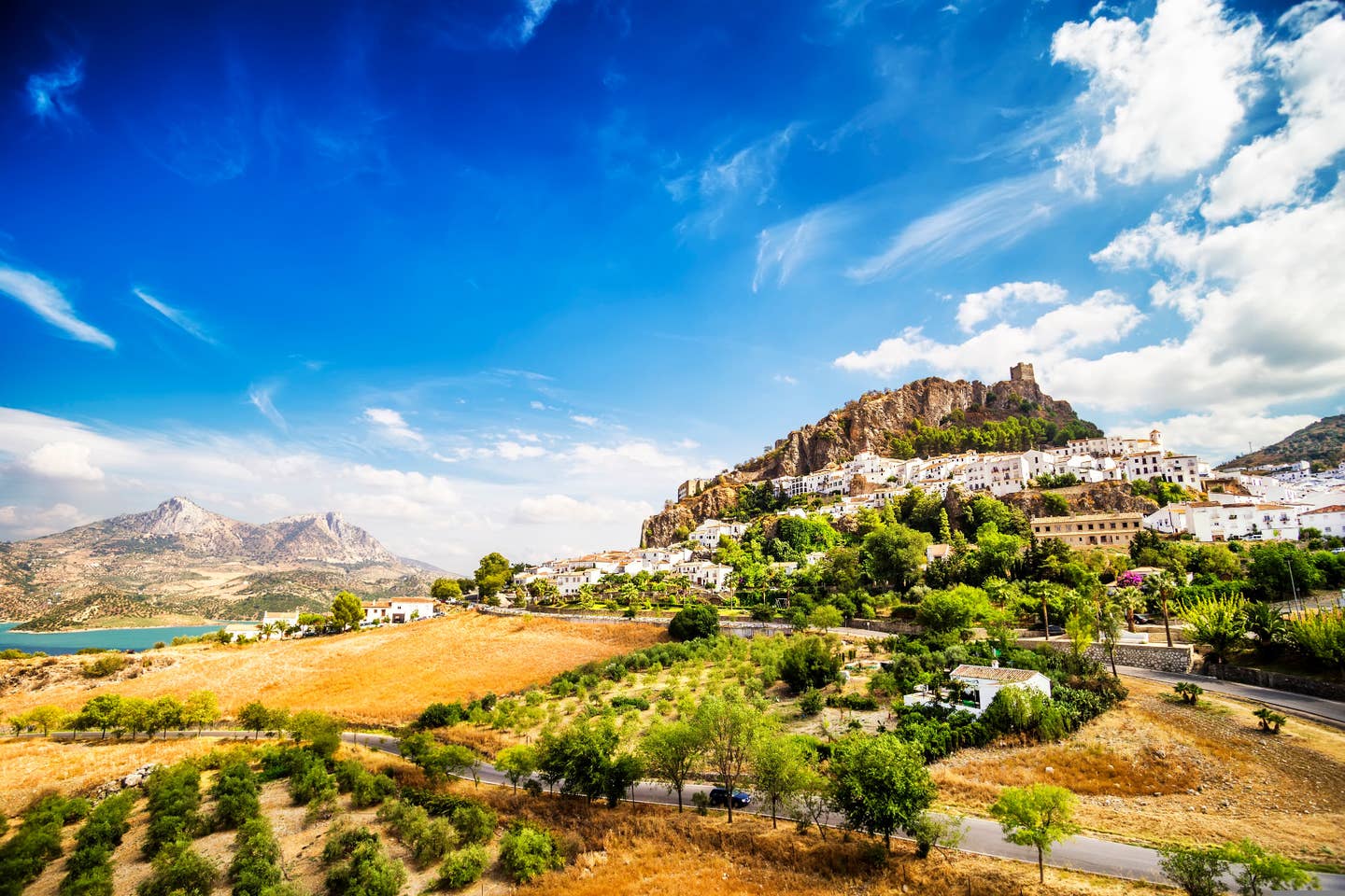 Andalusien –  Blick auf Zahara de la Sierra