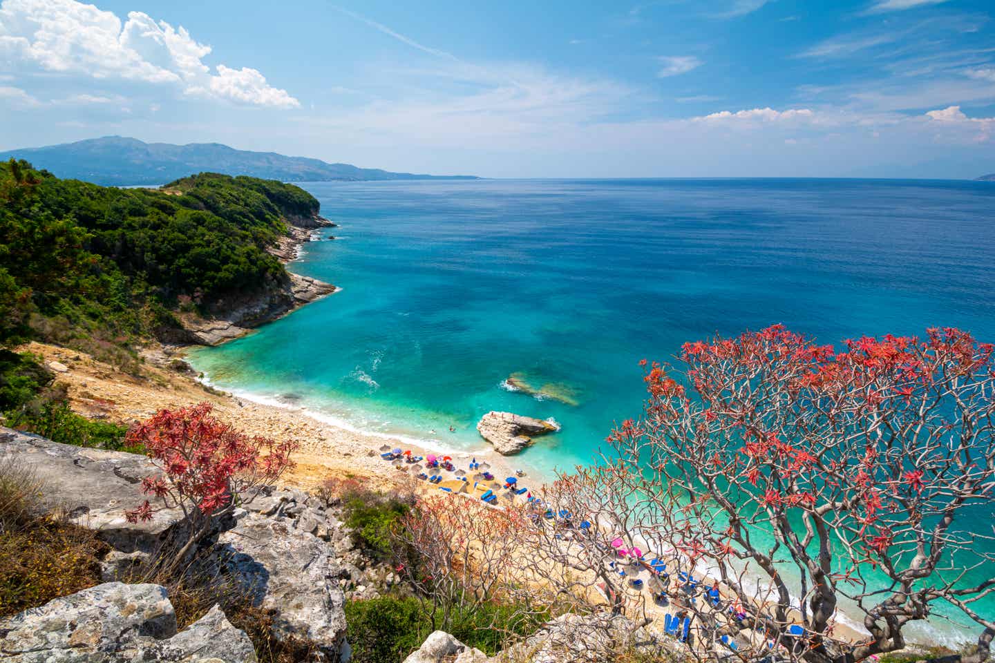 Blick auf den schönen Strand Pulebardha in Albanien