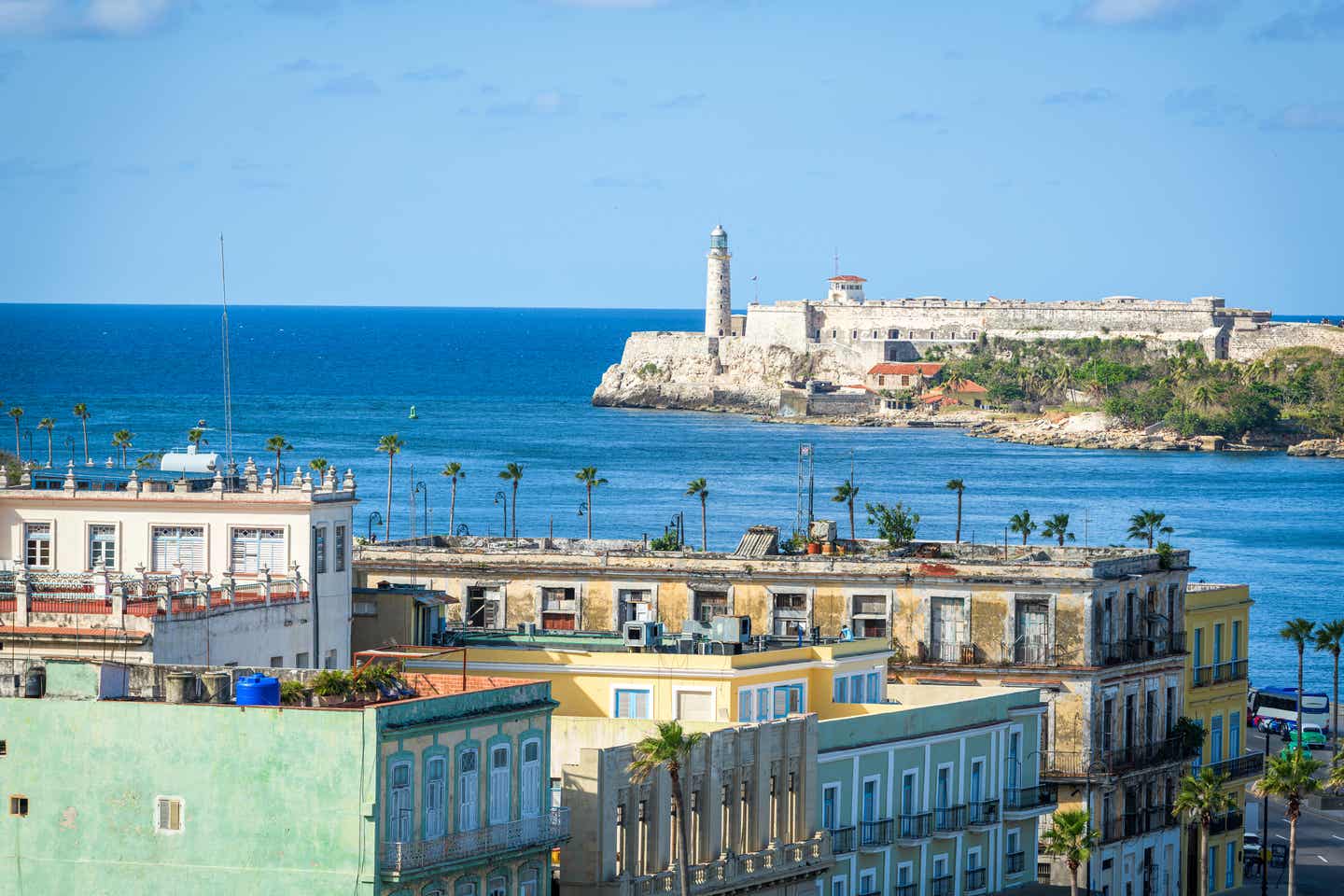 Kuba im Herbst: Blick auf das Meer in Havanna