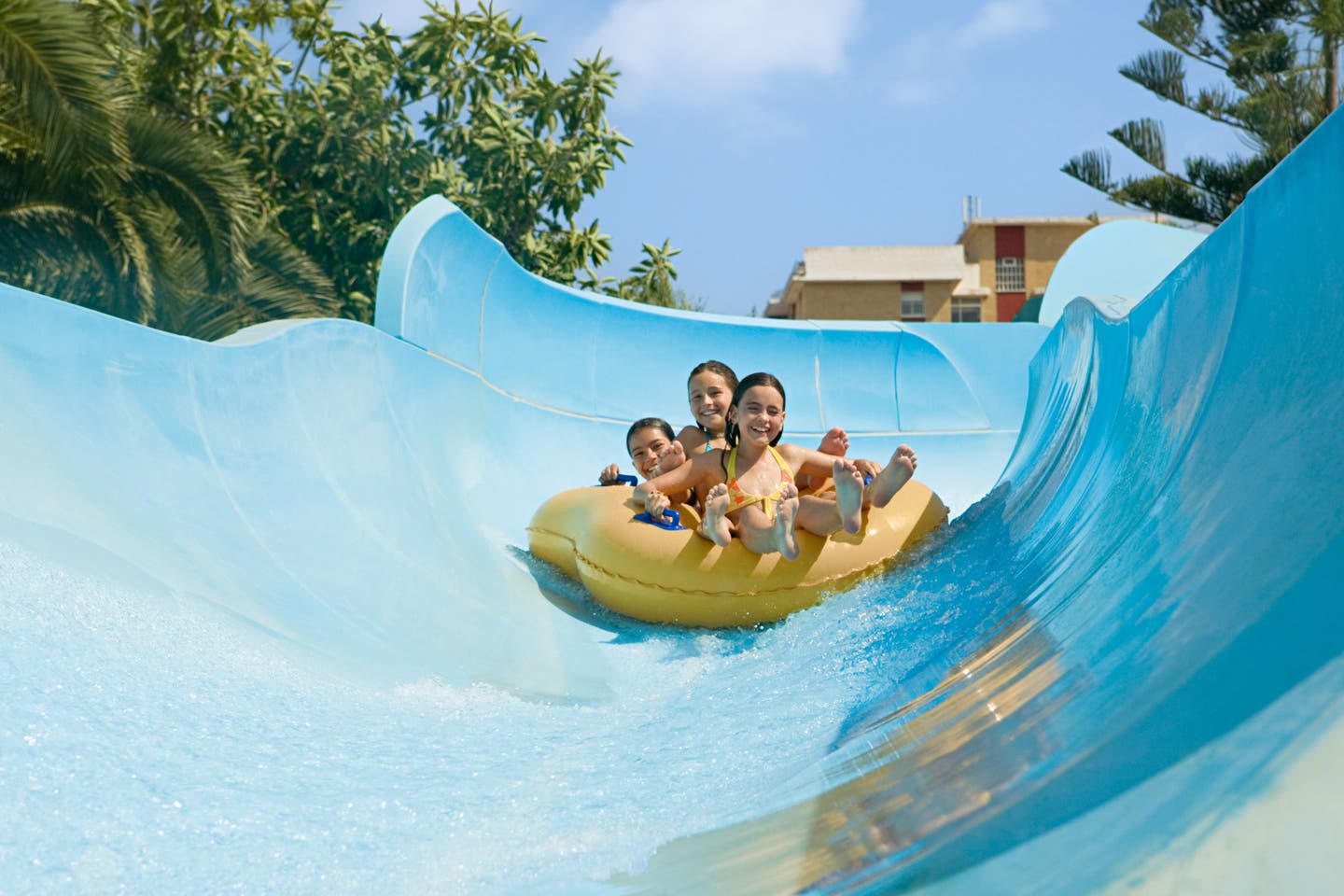 Erlebe die Wasserrutschen in den Aquaparks in Tunesien 