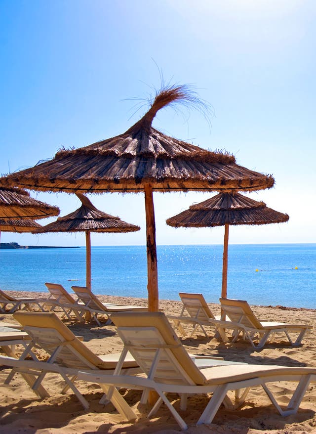 Zu den Angeboten Strandurlaub auf Djerba