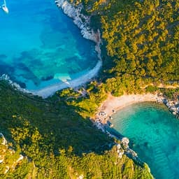 griechenland-strand-von-oben-keyvisual-p-hochkant.jpg