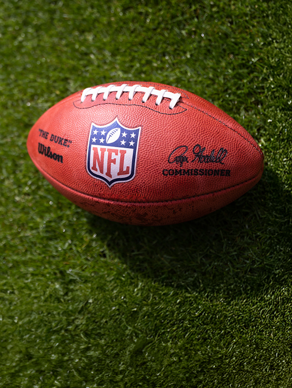 NFL Duke auf Rasen
