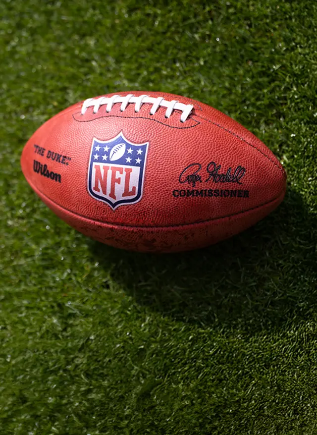 Mehr Infos hier NFL Duke auf Rasen