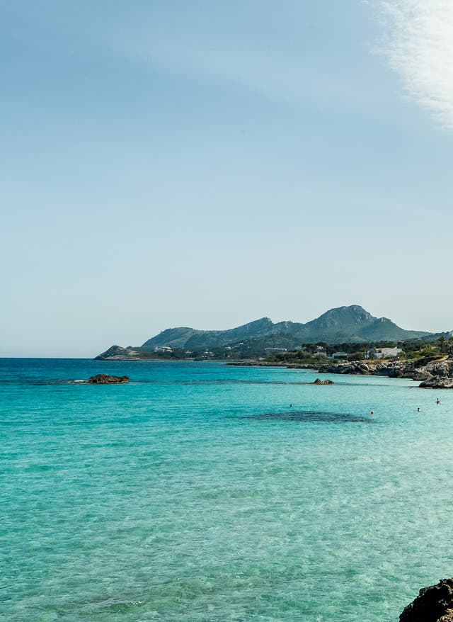 Cala Ratjada Urlaub Blick auf den schönen Strand Cala Ratjada, Mallorca
