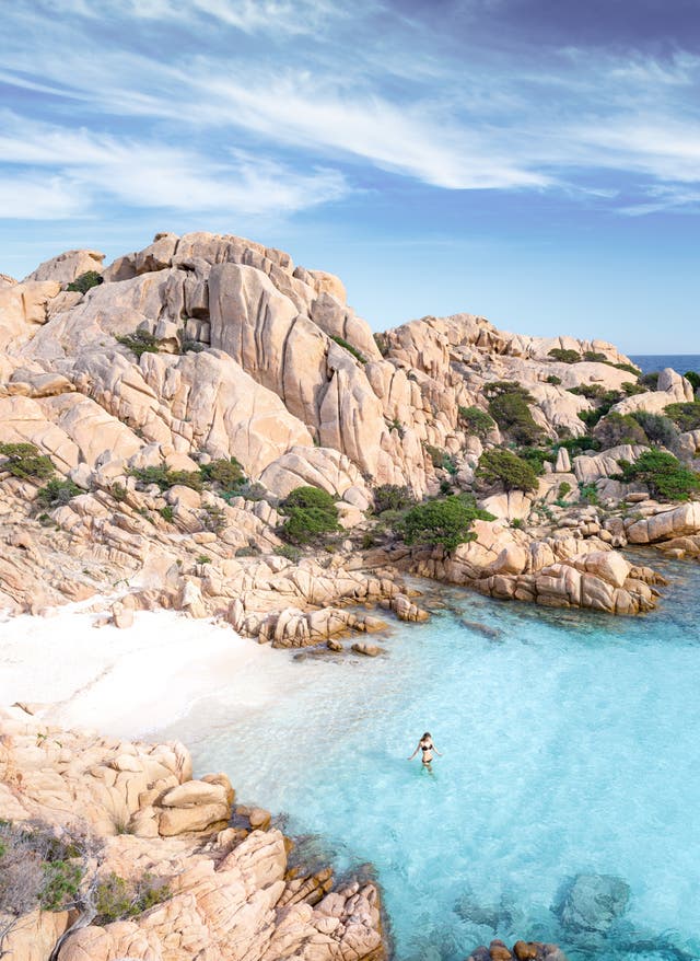 Sardinien Urlaub Sardinien Urlaub: abgelegener Strand auf Madallena, Italie