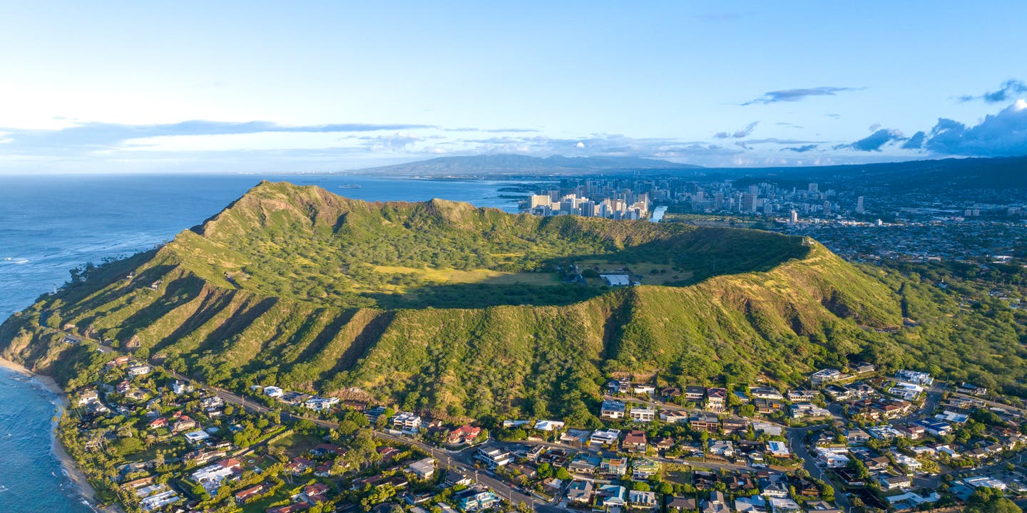 Vulkankrater Diamond Head aus der Drohensicht