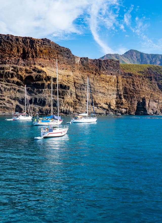 Hotel auf Gran Canaria buchen Küste und Boote vor Gran Canaria