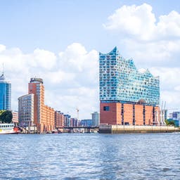 deutschland-hamburg-elbphilharmonie-staedtereise-wahrzeichen-a-167886060.jpg
