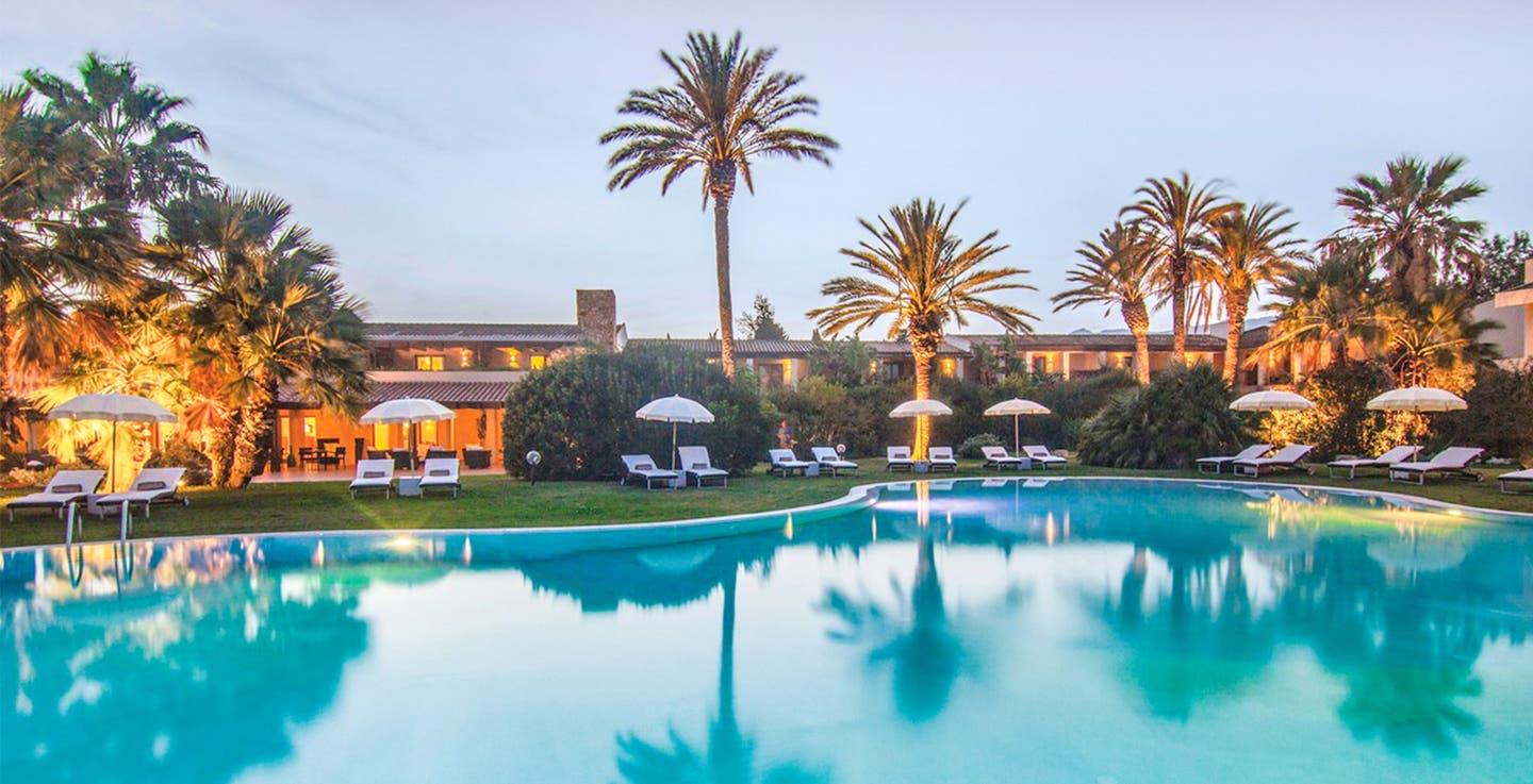 Schönste Hotels Italien Aquadulci auf Sardinien mit Poollandschaft