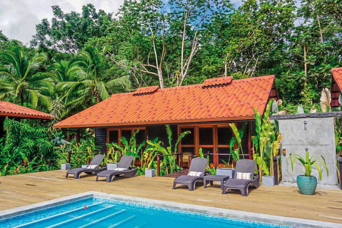 Wohnbeispiel Superior Poolside