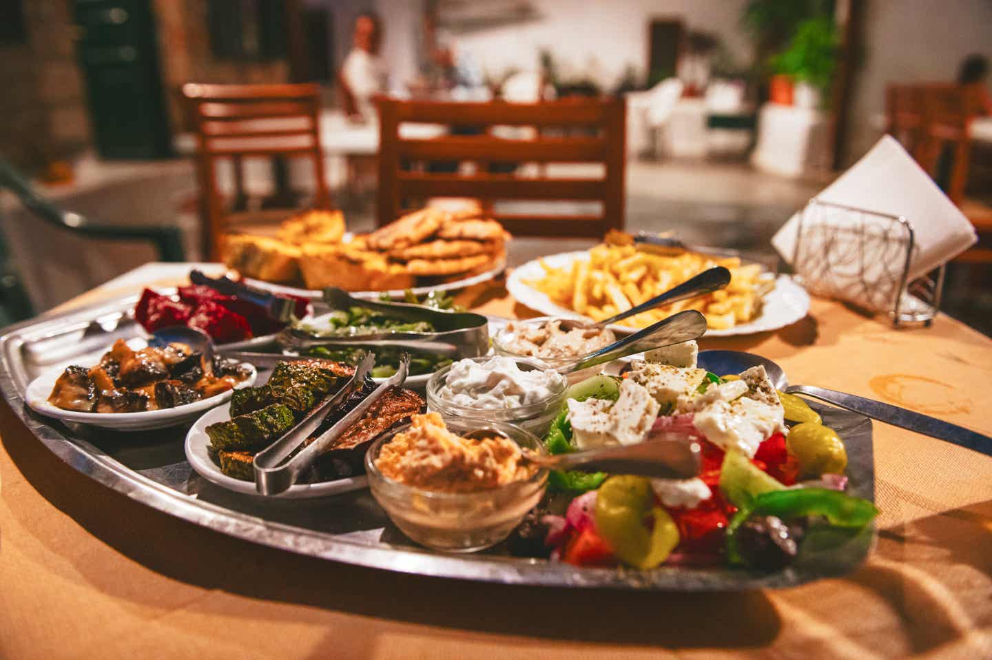 Kreta oder Rhodos: Genieße traditionell griechische Tapas