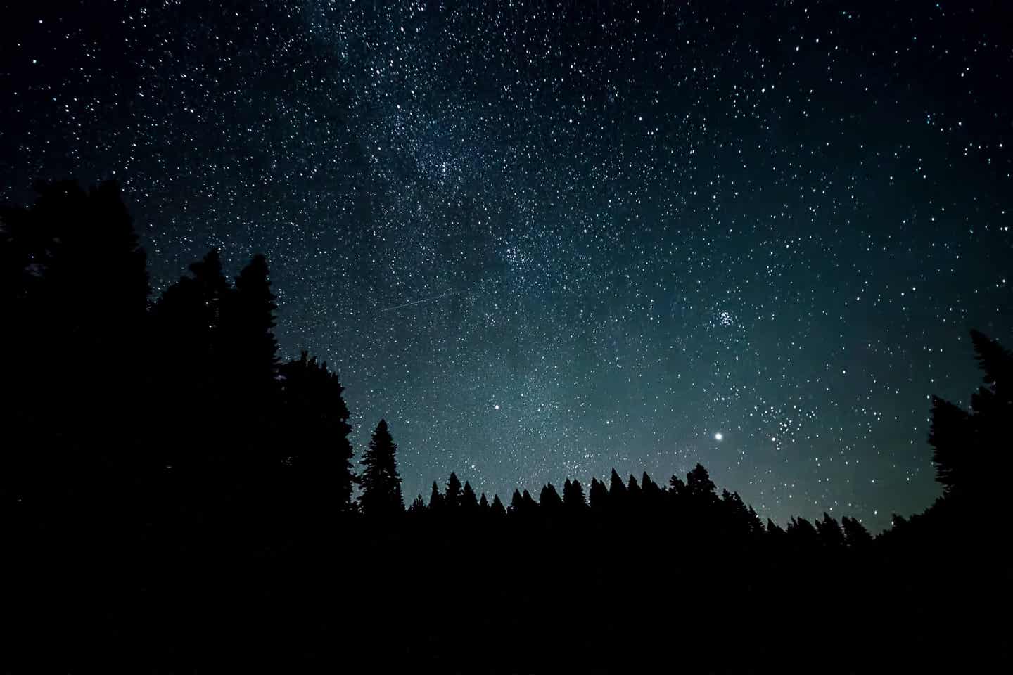 Dunkler Fotospot: der Sternenpark in der Rhön