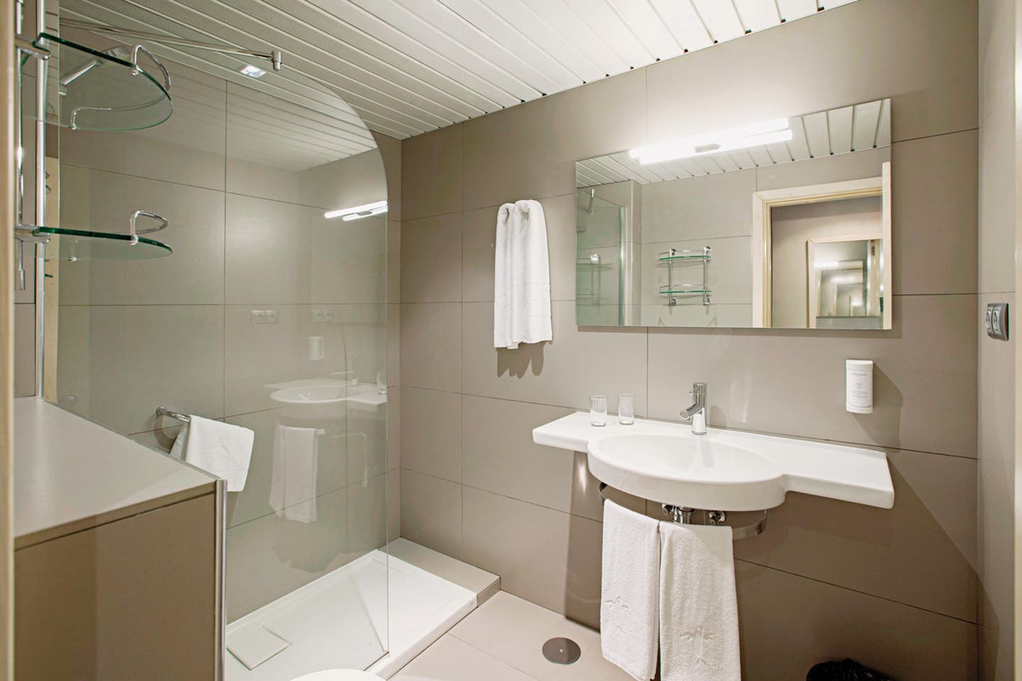 Beispiel Bad Doppelzimmer Deluxe