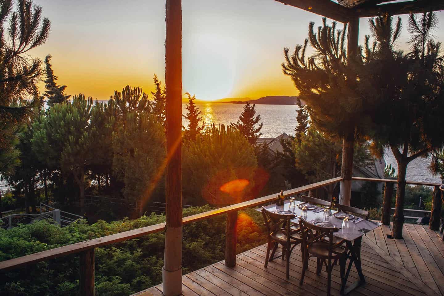 Die schönsten Küsten der Türkei: Terrasse des Club Marvy